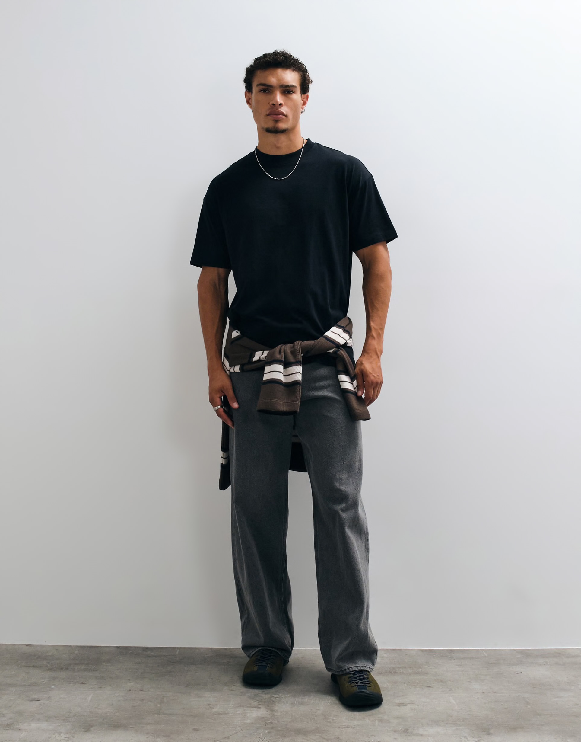 Plain Black T photo 4